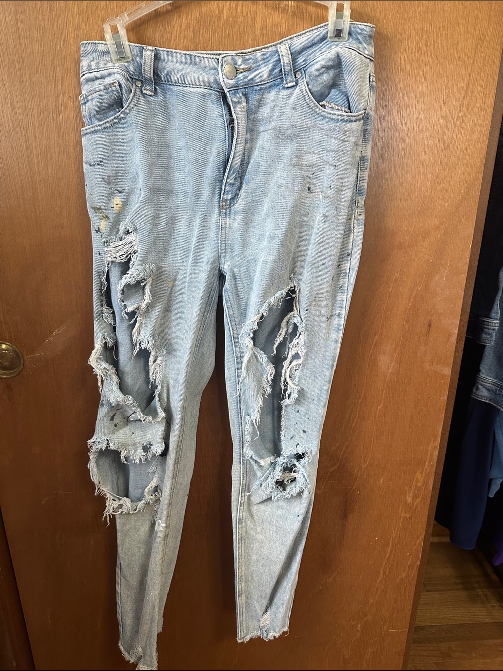Tinseltown Light Wash Ripped Skinny Jeans